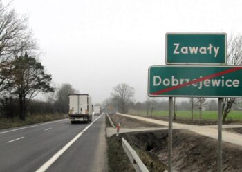 Zakończono budowę chodnika na DK 10 w Zawałach k. Torunia
