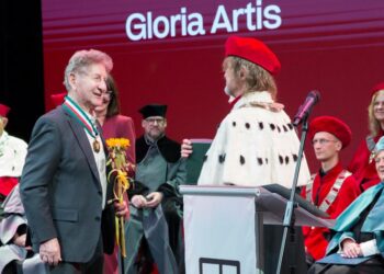 Prof. ASP Andrzej Gieraga otrzymał Złoty Medal „Gloria Artis”