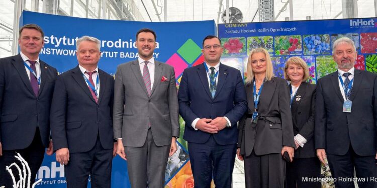 W Skierniewicach otwarto nowy kompleks laboratoryjno-szklarniowy IO-PIB