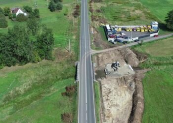 Trzy nowe mosty i jeden wiadukt na rzece Brynica