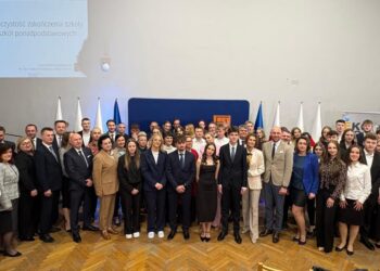 Minister Barbara Nowacka odwiedziła Publiczne Technikum nr 3 w Opolu