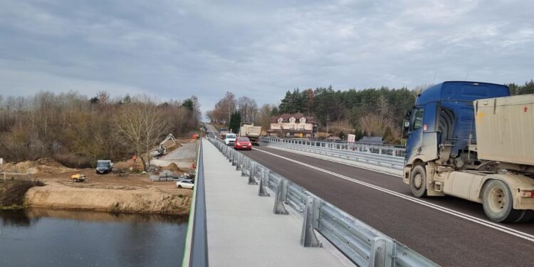 Most przez Narew w rejonie Wizny gotowy