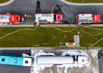 Katastrofa drogowa i wyciek paliwa – na szczęście, to tylko ćwiczenia