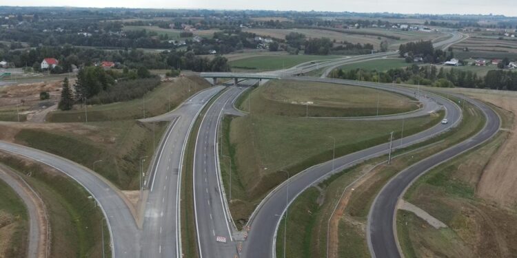 Usunięto ruch wahadłowy na DK9 między Ostrowcem Świętokrzyskim a Opatowem