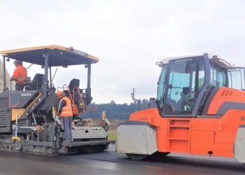 Remont nawierzchni na DK78 w Jaronowicach i Chlewicach