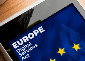Wszedł w życie Akt o Usługach Cyfrowych UE. Skutek masowe banowanie treści